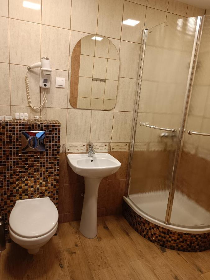 Hotelik & Restauracja Amber Рашин Экстерьер фото