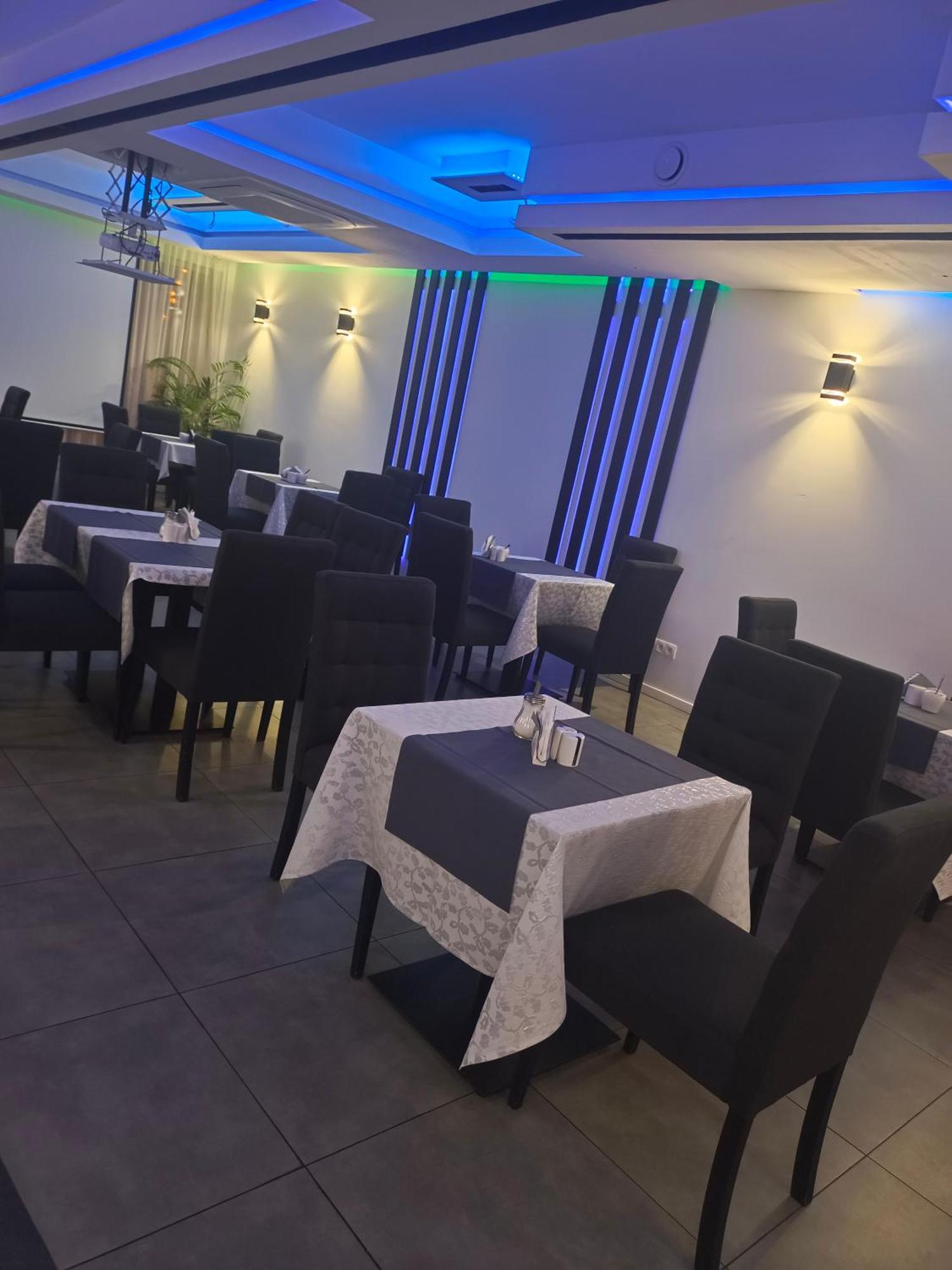 Hotelik & Restauracja Amber Рашин Экстерьер фото